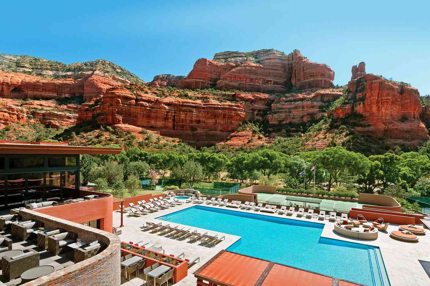 enchantment-resort-outdoor-pool-1-fd656c7b20e64267a3013439eb5555c6